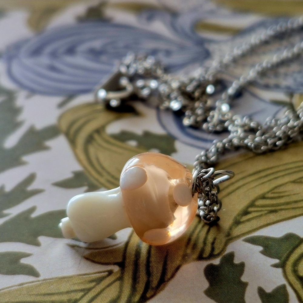 Delicate Silver Floral Pendant Necklace with Sparkling Crystals